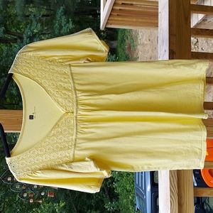 Gap Yellow Embroidered Puff S/S Flowy Top Sz M